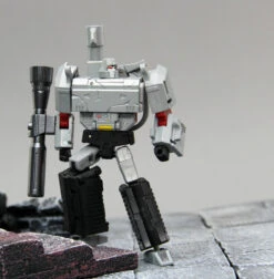 [Pre-Order] DX9 Toys X13D Mightron Megatron Damaged Version -Prime Collectibles Store 045ffd6ffe