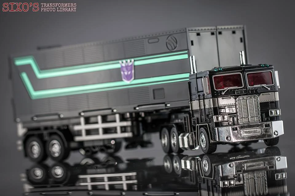 4th Party MP-10B Optimus Prime Black Version Figure & Trailer 10 4th Party MP-10B Optimus Prime Black Version Figure & Trailer - Image 8