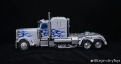 LegendaryToys LT02-W Optimus Prime MPM-04 White Version -Prime Collectibles Store 43e8cc6eac