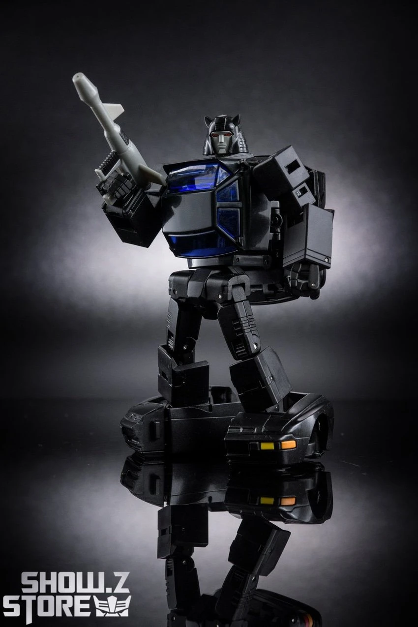 XTransbots MM-10C Toro Cliffjumper Clone Version 4 XTransbots MM-10C Toro Cliffjumper Clone Version - Image 2