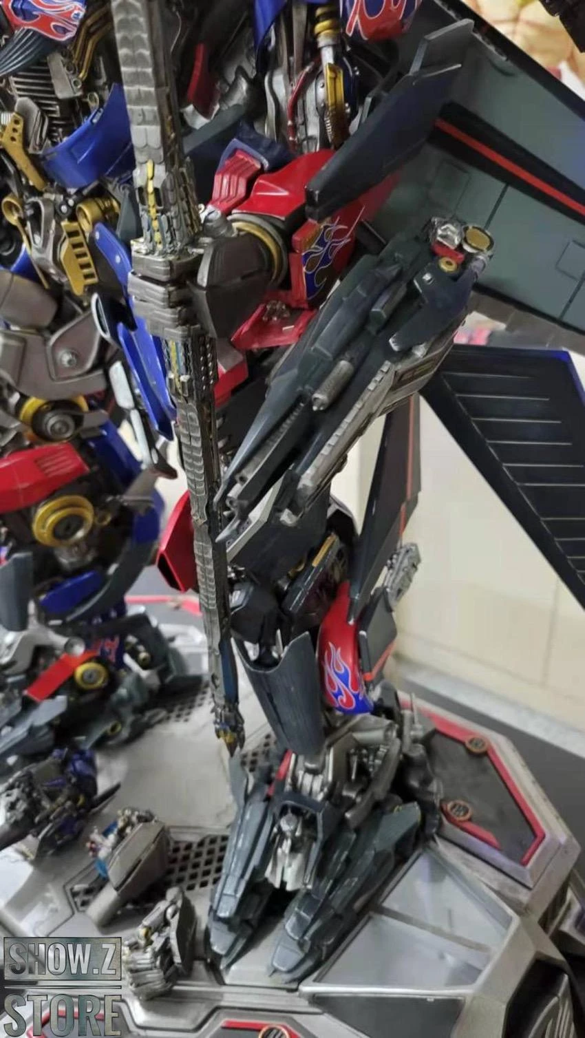 HEAT Studio Custom Made Jetpower Optimus Prime Statue 16 HEAT Studio Custom Made Jetpower Optimus Prime Statue - Image 14