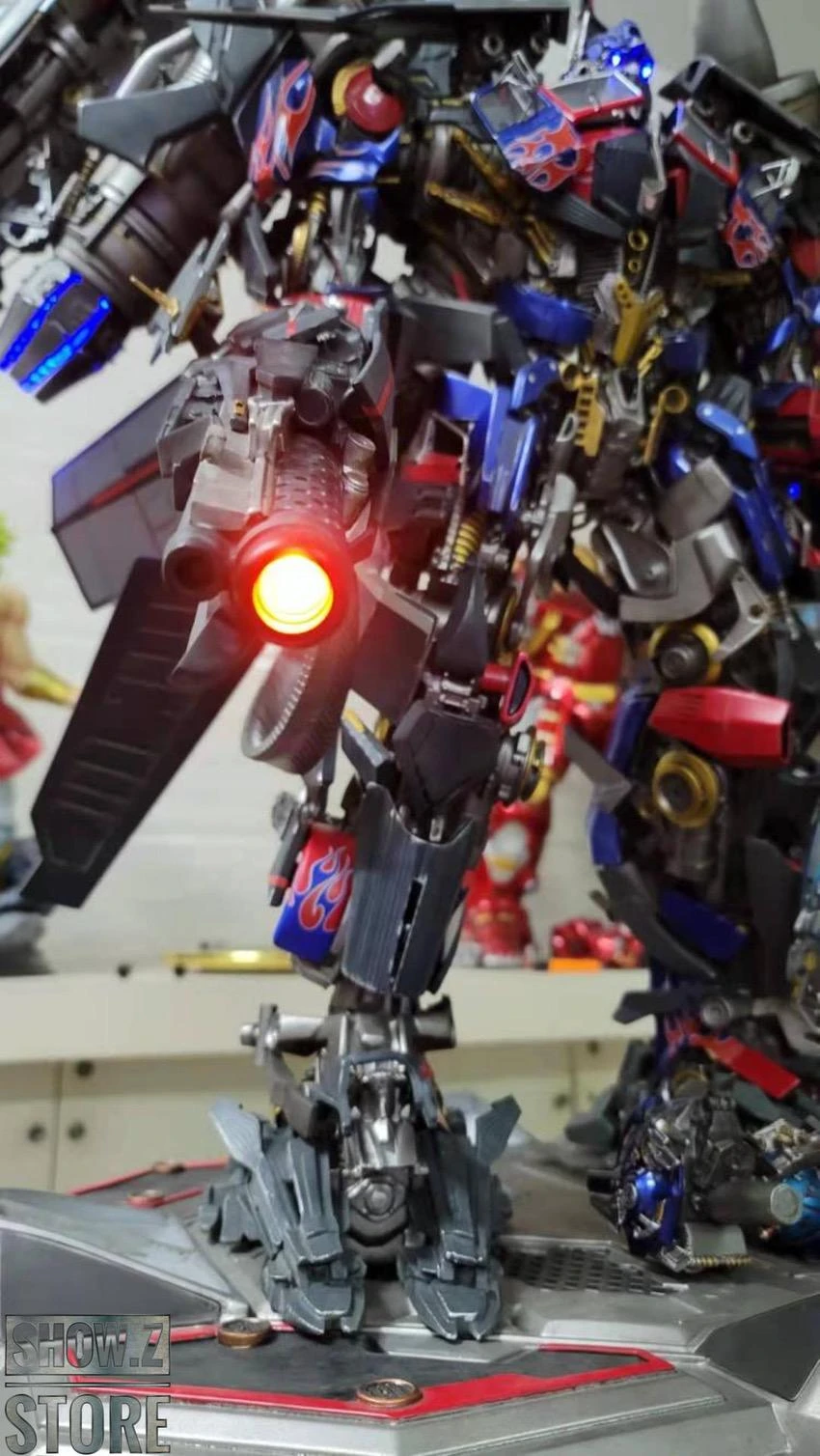 HEAT Studio Custom Made Jetpower Optimus Prime Statue 9 HEAT Studio Custom Made Jetpower Optimus Prime Statue - Image 7