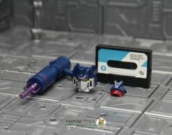 Model Model-002 MP13 Soundwave Upgrade Kits /w Lit Heads, Extra Pistol And Cassette -Prime Collectibles Store 9db328328a