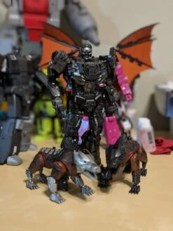 Unique Toys UT Steeljaw For Perukill AOE Lockdown Set Of 2 -Prime Collectibles Store a57171af4b