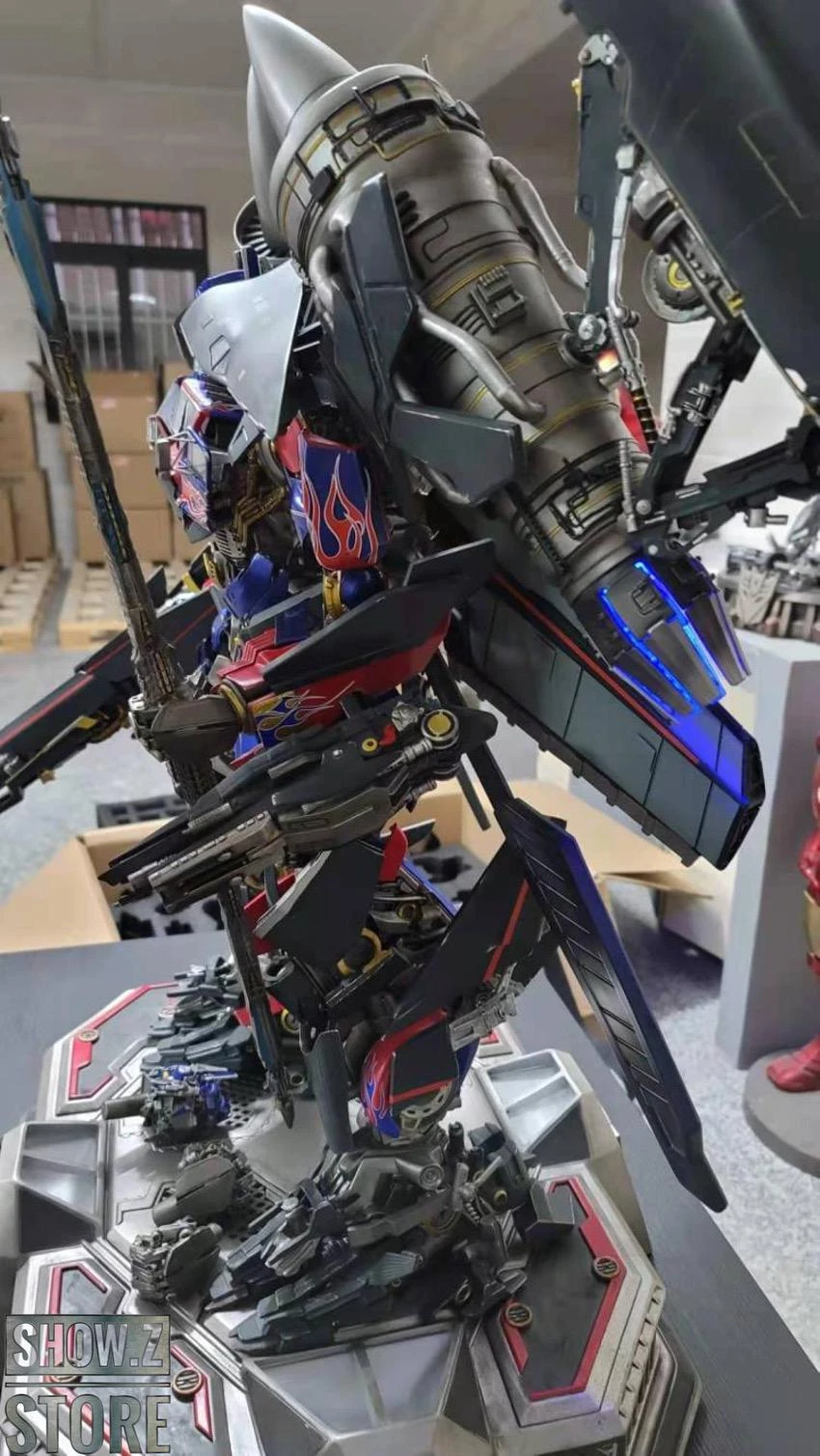 HEAT Studio Custom Made Jetpower Optimus Prime Statue 6 HEAT Studio Custom Made Jetpower Optimus Prime Statue - Image 4