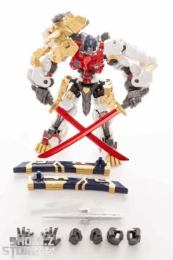 Cyber Era CD-01 Lio Convoy Leo Prime Oversized Version -Prime Collectibles Store e3d741470a